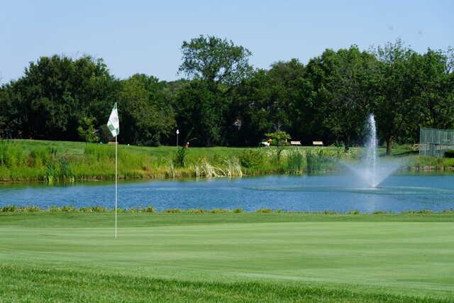 Twin Lakes Golf Course (Westmont, IL)